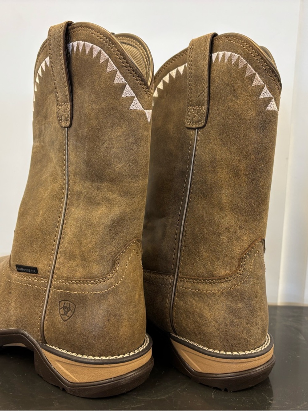 Ariat Work Composite Toe Boots in Tan and Black - Picture 3 of 4
